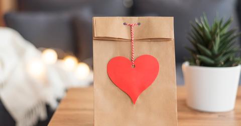 what-to-write-in-a-valentines-card-3-1581635606521.jpg