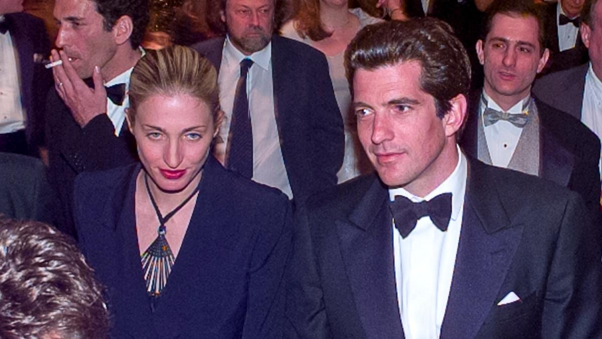Carolyn Bessette Kennedy and John F. Kennedy, Jr., in 1999. 
