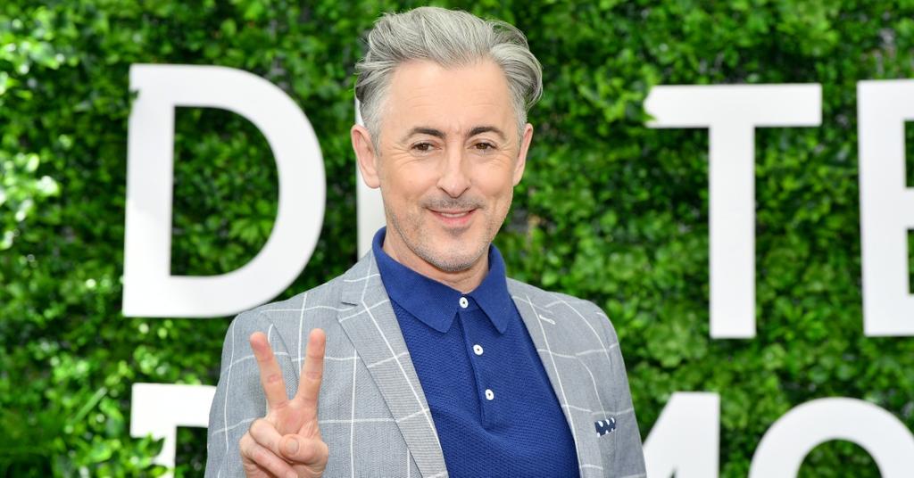 Alan Cumming Films Et Programmes Tv Is Alan Cumming Married? He's Been With His Partner for Many Years