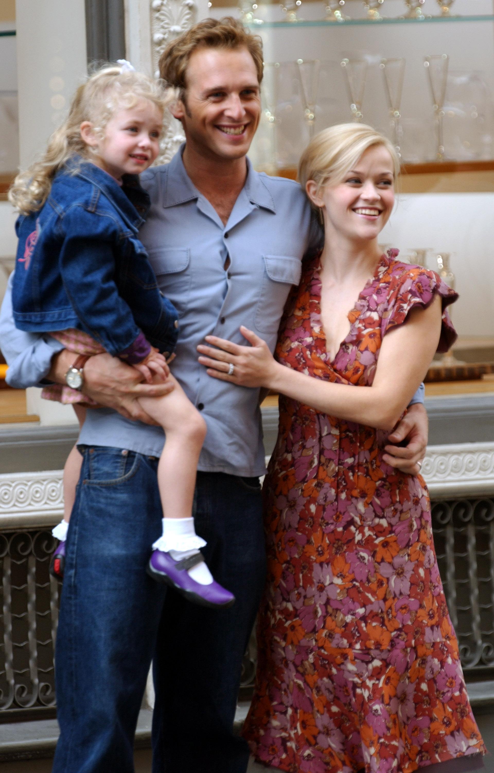 Reese Witherspoon and Josh Lucas filming 'Sweet Home Alabama
