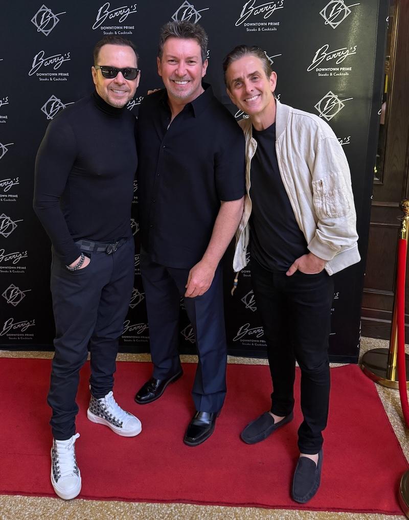 nkotb donnie wahlberg joey mcintyre with circa executive richard wilk circa resort las vegas
