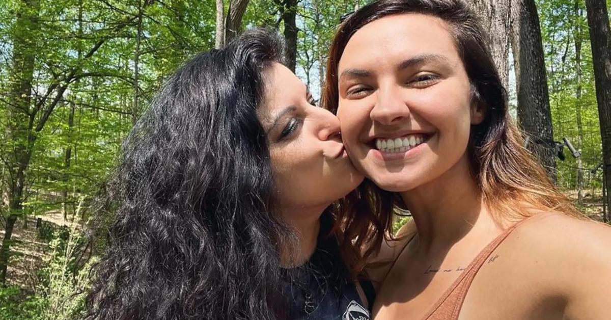What Is Chrissy Chambers's Net Worth? Details on YouTuber