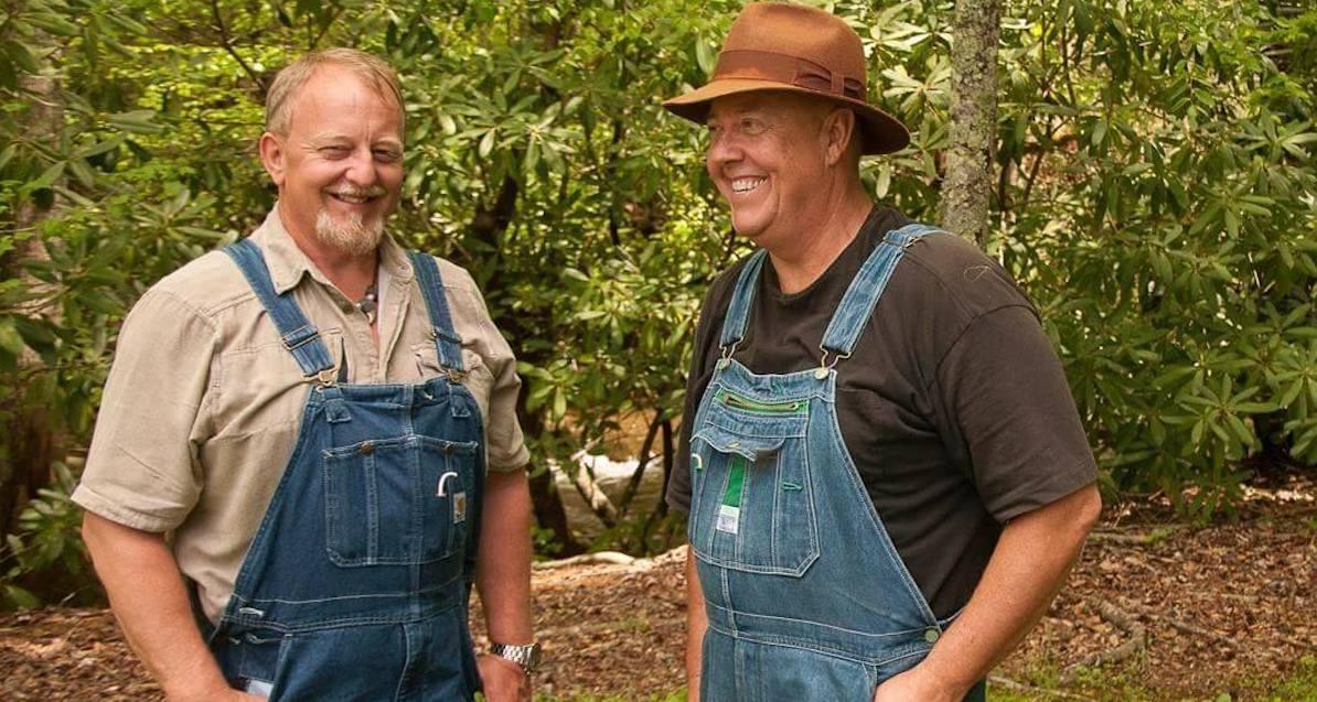 'Moonshiners' Mark Ramsey and Digger Manes Are BFF Goals 3tdesign.edu.vn
