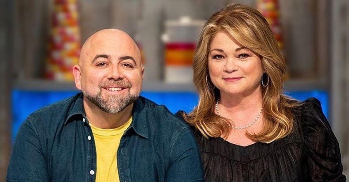 https://media.distractify.com/brand-img/se5DwuWSS/0x0/duff-goldman-and-valerie-bertinelli-1673885181823.jpg