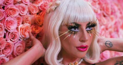 lady-gaga-nose-job-1590168187123.jpg