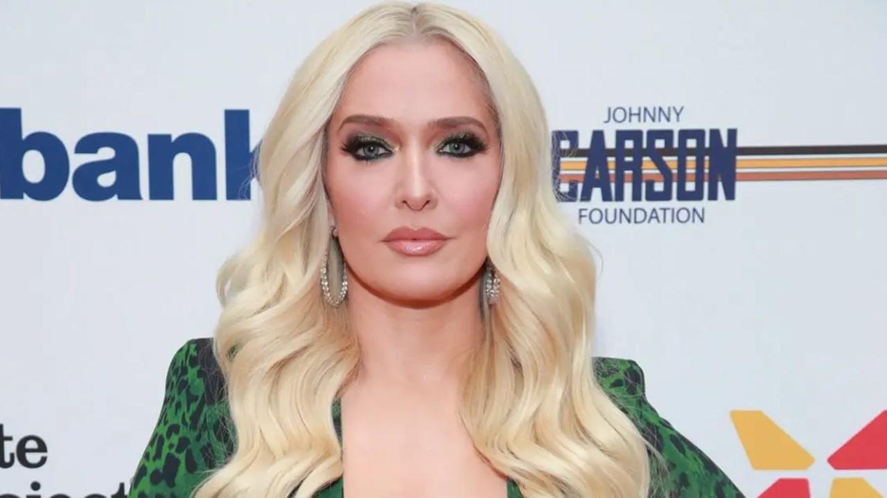 Erika Jayne részt vesz a The Los Angeles Mission Legacy of Vision gálán a Beverly Hilton Hotelben 2019. október 24-én