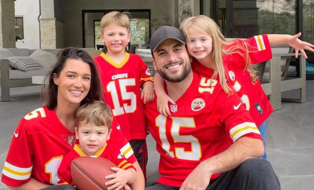 Jade and Tanner Tolbert with their three kids