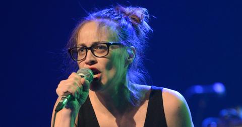 fionaapple1-1587137339906.jpg