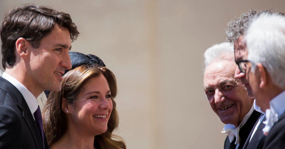 Justin and Sophie Trudeau meeting the pope. 