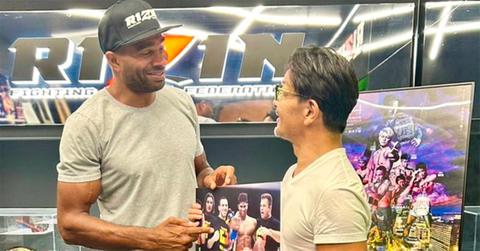 Alistair Overeem looking skinny in a photo.