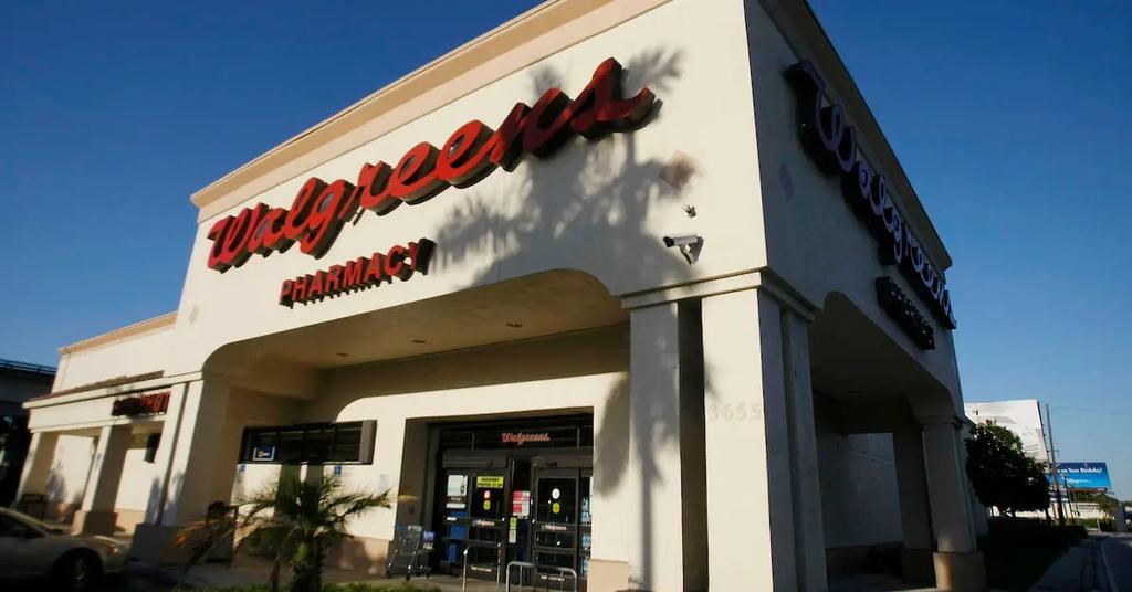 Here's a List of Stores Open on Thanksgiving — Details