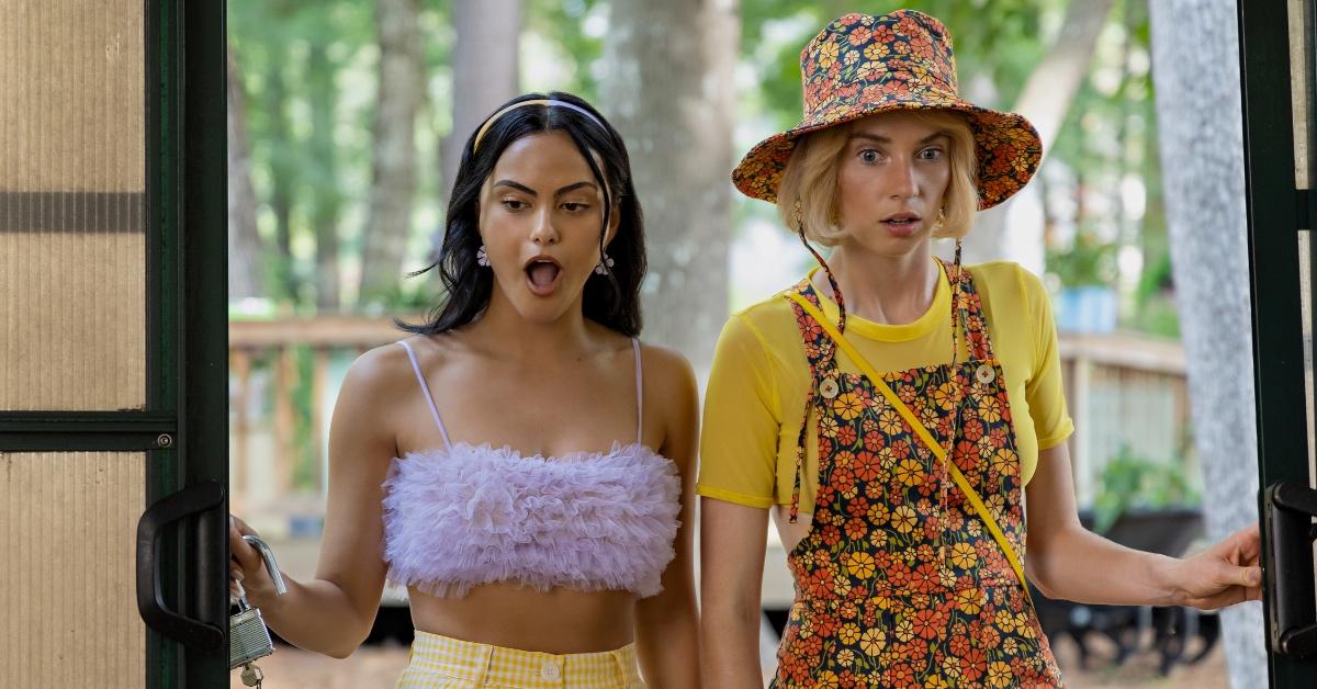 Camila Mendes as Drea and Maya Hawke as Eleanor in 'Do Revenge.'