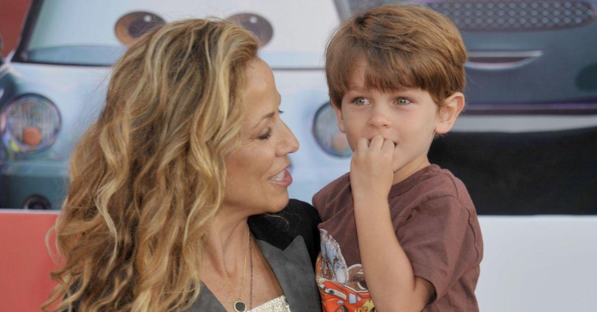 Who are sheryl crow s kids details about her adopted sons