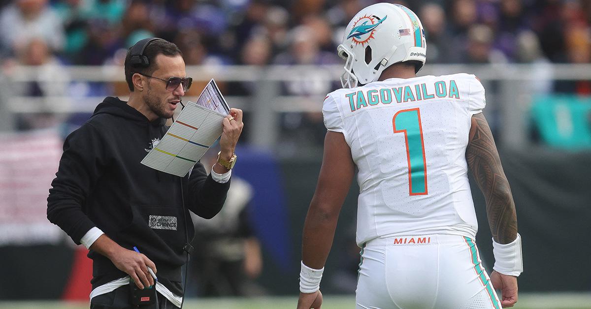 Tua Tagovailoa and Mike McDaniel during a 2023 game against the Ravens. 