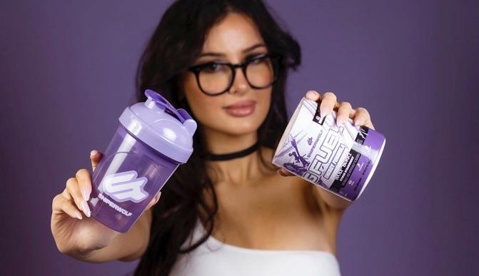 https://media.distractify.com/brand-img/teAGYbPdF/0x0/sssniperwolf-g-fuel-sponsor-1697656203367.jpg