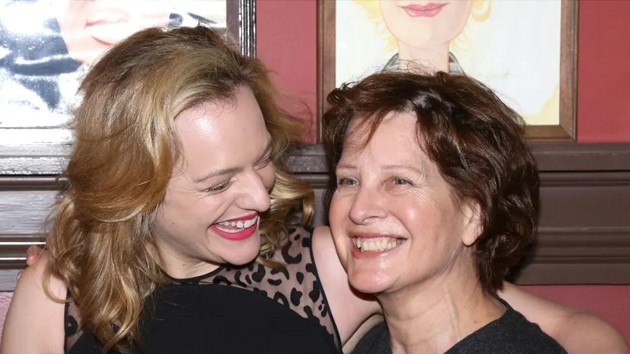 Elisabeth Moss and her mom Linda Moss celebrate the unveiling of her caricature at Sardi's on April 28, 2015