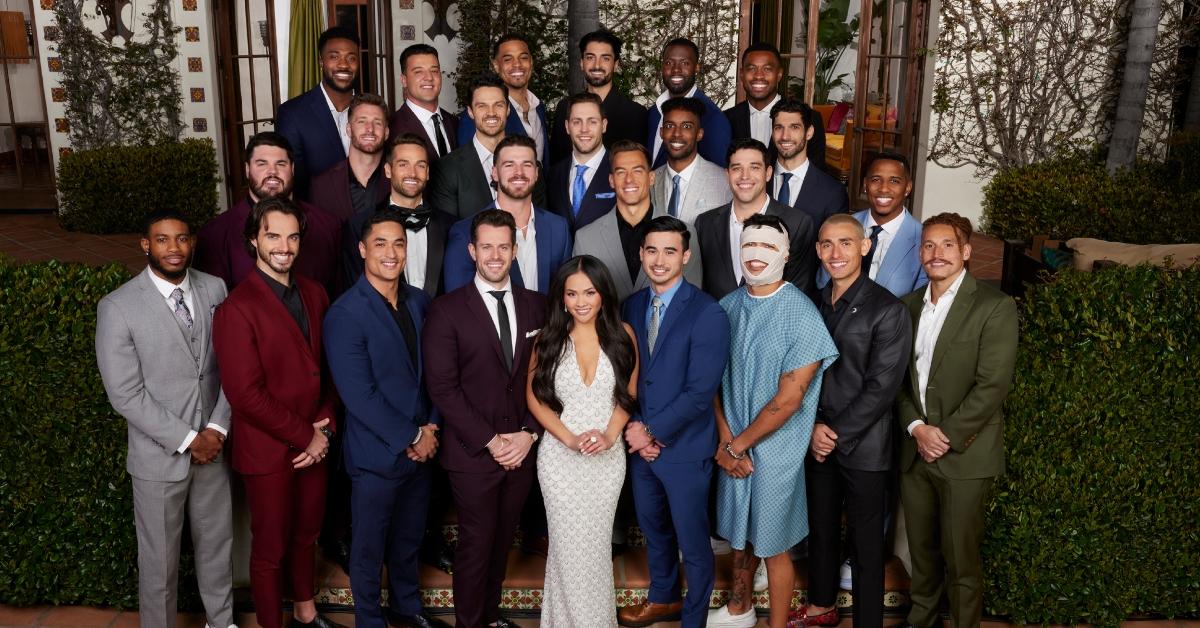 Jenn Tran and the 'Bachelorette' Season 21 contestants pose for a photo together in the Hummingbird Nest Ranch.