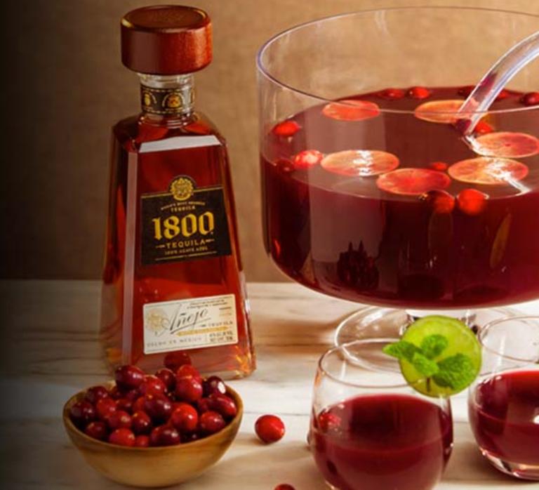 Christmas in July Cocktails 7 Delicious Drinks to Try