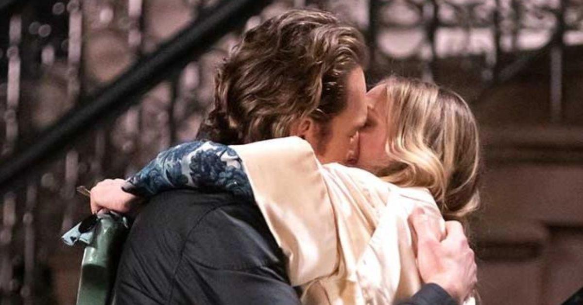 (l-r): Aidan and Carrie kissing 'AJLT'