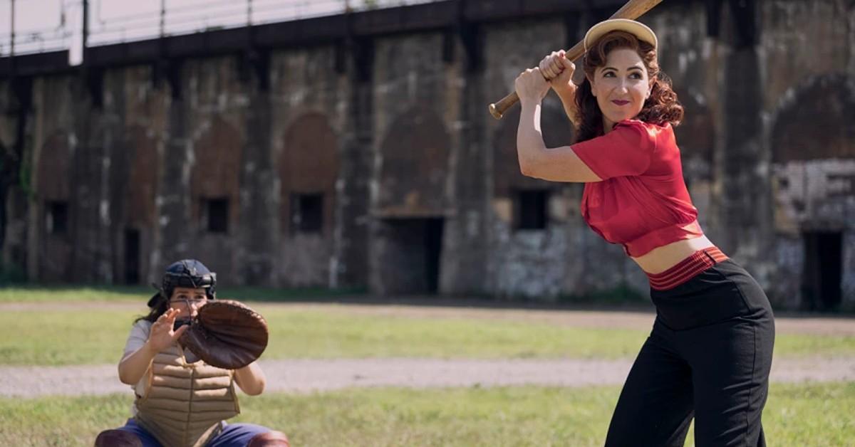 D'Arcy Carden in Season 1 of 'A League of Their Own.'