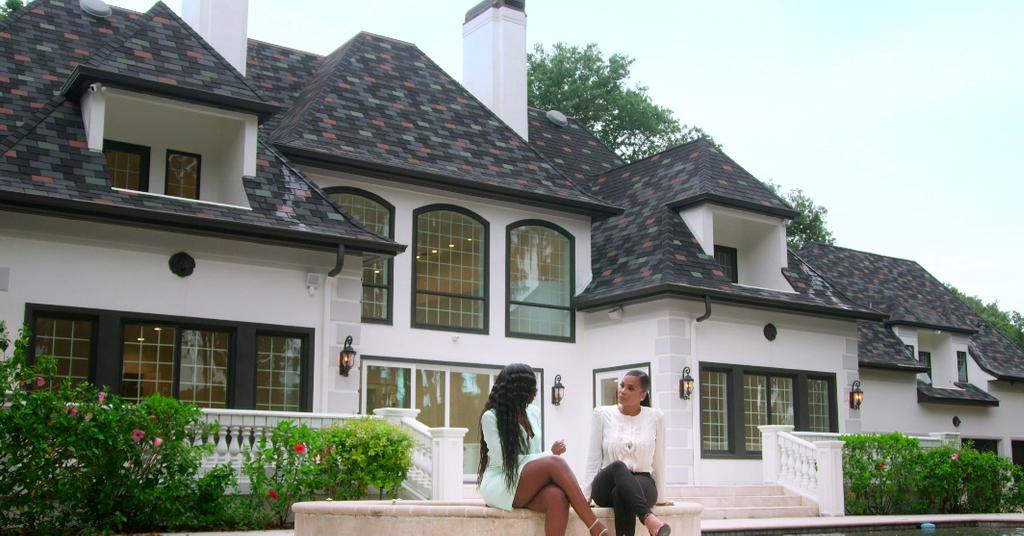 Is Allure Realty From 'Selling Tampa' a Real Brokerage? Here Are the Deets