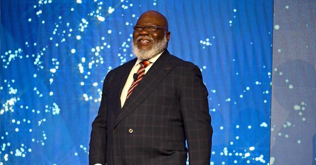 Bishop TD Jakes on stage during the 9th Annual HOPE Global Forums at the Hyatt Regency Atlanta on Dec. 13, 2022