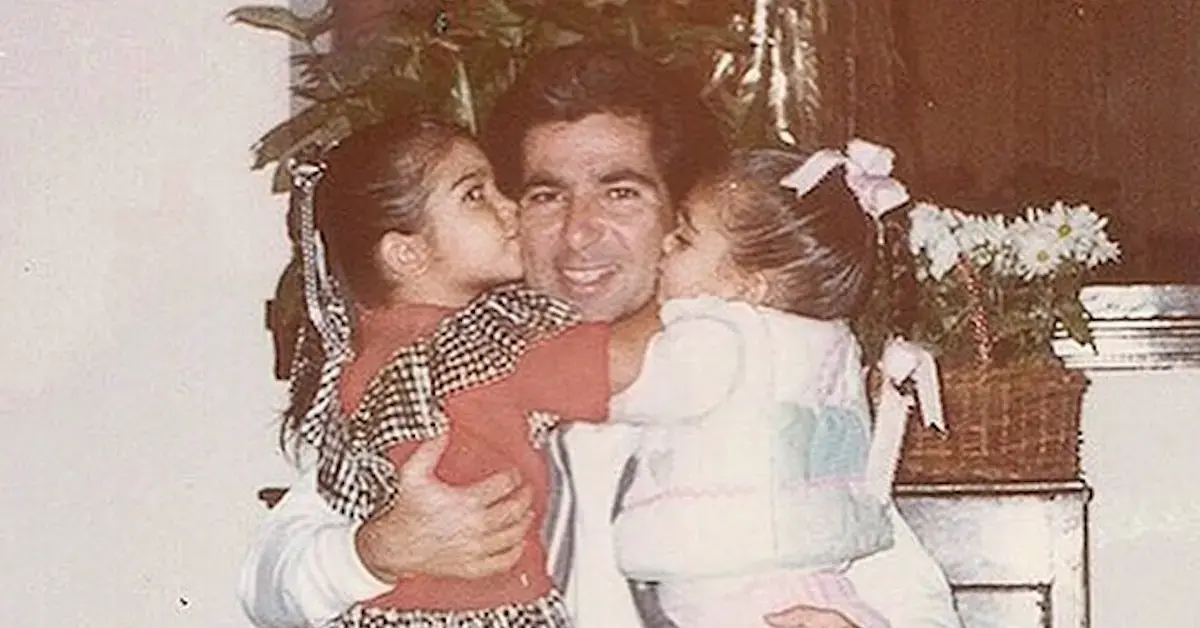 Robery Kardashian Sr. with two of his daughters