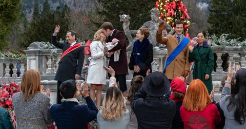 who stole the treaty in a christmas prince