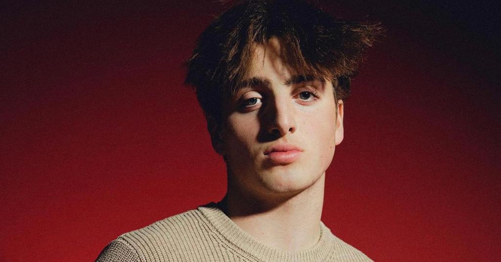Meet Benson Boone, the 18YearOld Who Might Win 'American Idol'