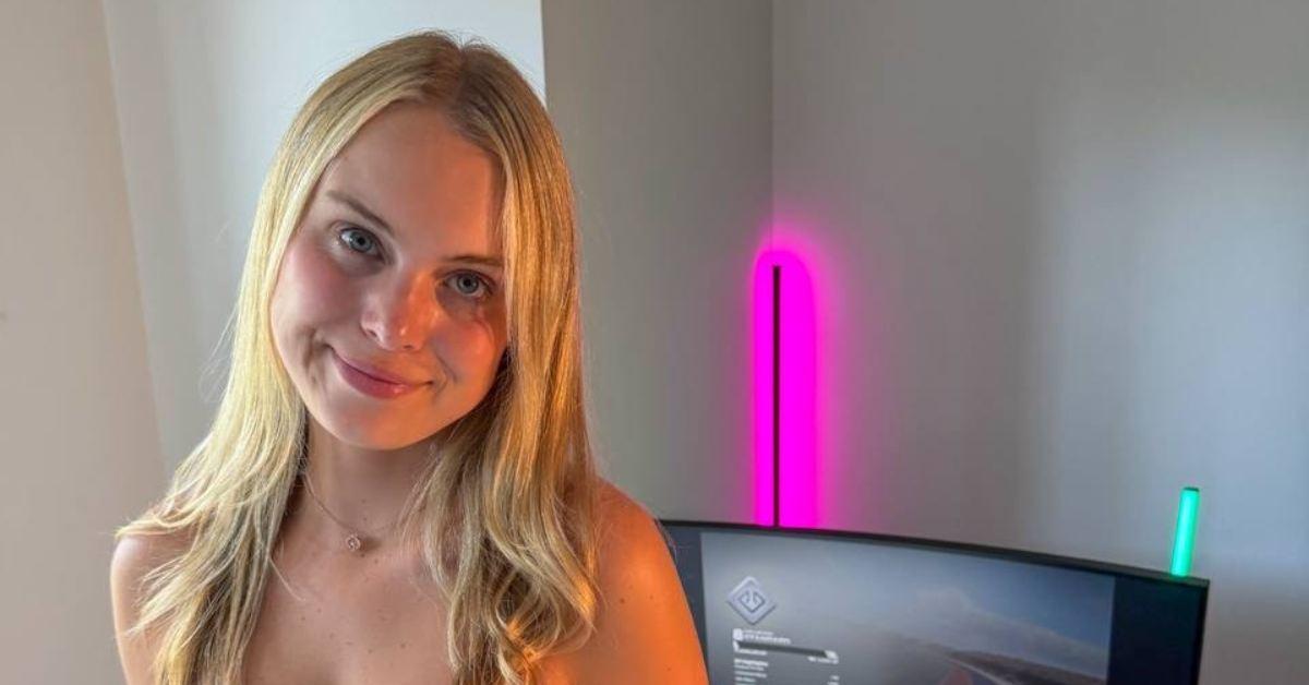 Sarah Lynam Racing Scientist Turned Model Sarah Lloyd Builds $15k F1 Racing Simulator In ...