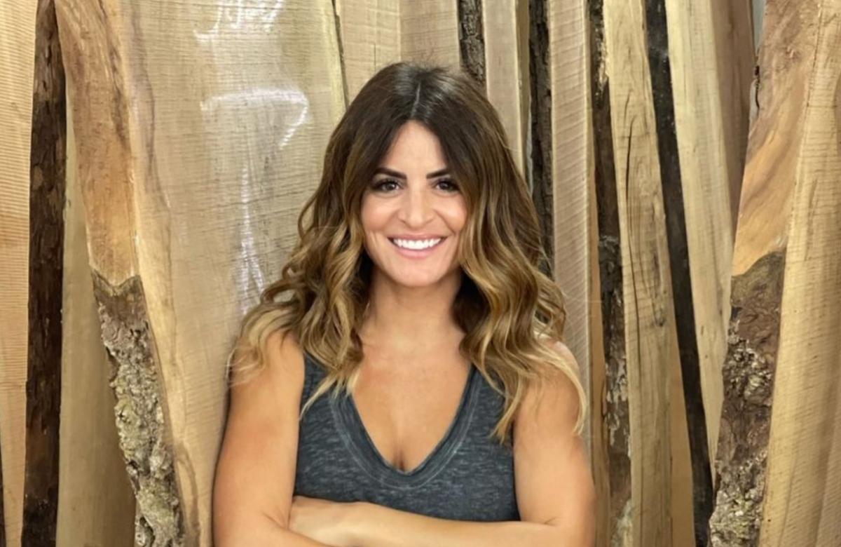Who Is Alison Victoria Meet The Host Of Windy City Rehab On Hgtv