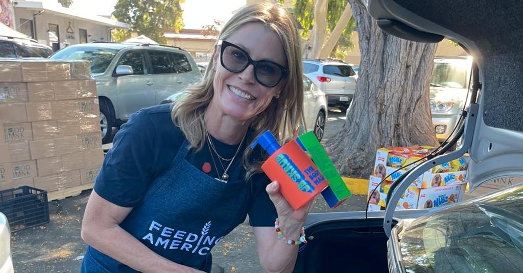 Julie Bowen on the Importance of Philanthropy When Raising Kids (EXCLUSIVE)