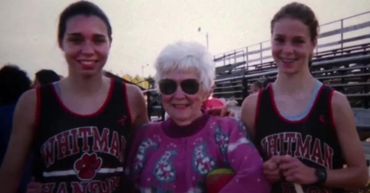 Julie Murray (L) and Maura Murray (R)