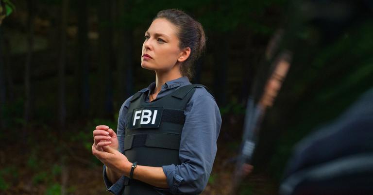 ‘fbi: Most Wanted’ Kristin Gaines Played By Alexa Davalos Is A Fast 