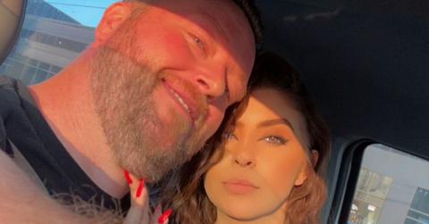 Mike Youngquist in the car with girlfriend Sara Rose