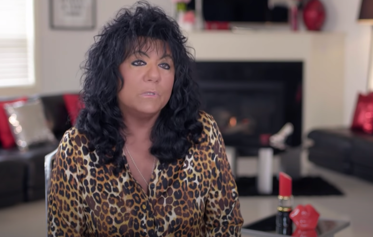 sMothered's Sandra To Appear On 'Find Love Live' — Watch Preview