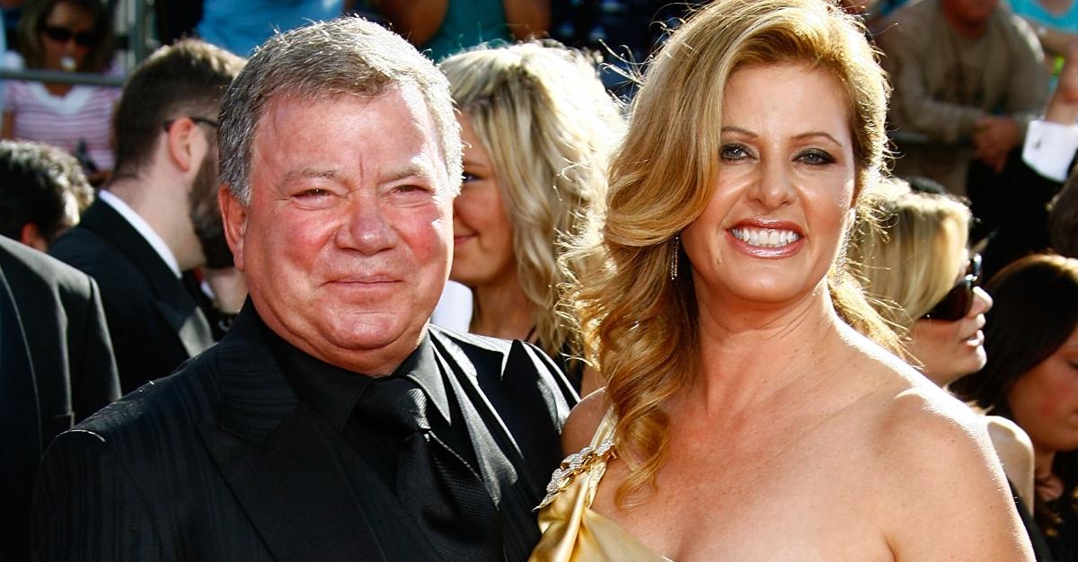 William Shatner a-t-il une femme ?  Il a récemment ravivé une romance avec son ex-femme, Elizabeth Martin.