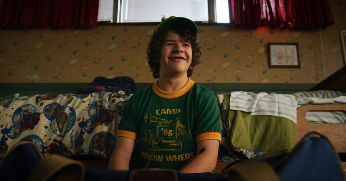 Dustin from “Stranger Things” loves showing off his fake teeth in