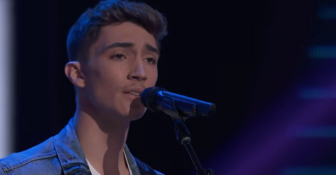 Avery Roberson Singing on 'The Voice'