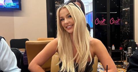 Tana Mongeau at a casino.