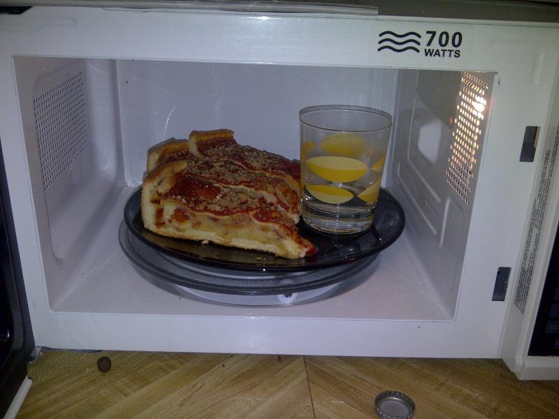 pizza water microwave