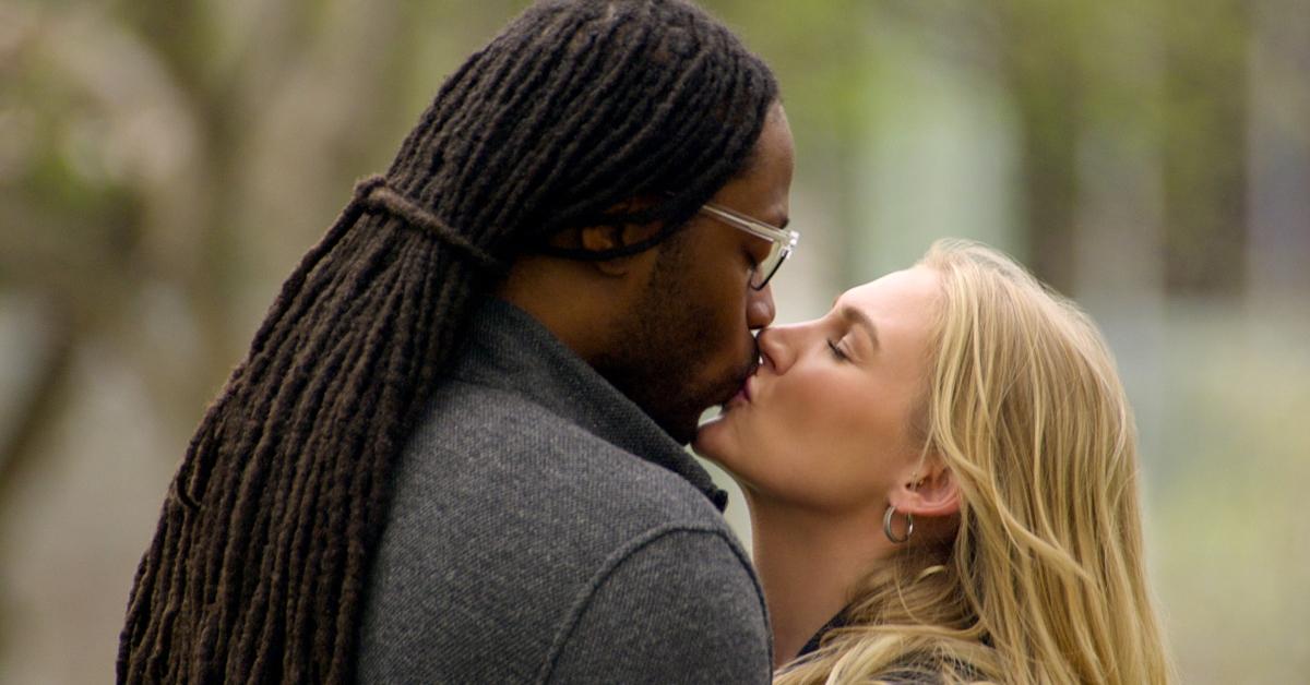 Vic and Christine kissing