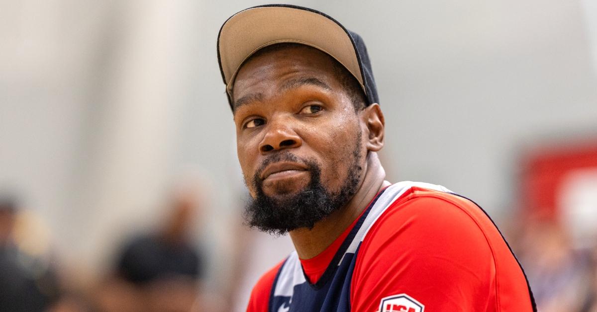 Kevin Durant prepares for training during the USA Men's basketball team training 