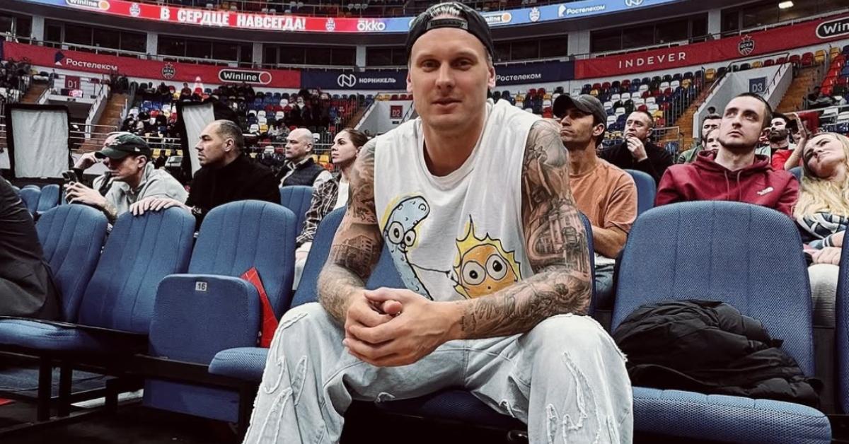 Janis Timma at a basketball game