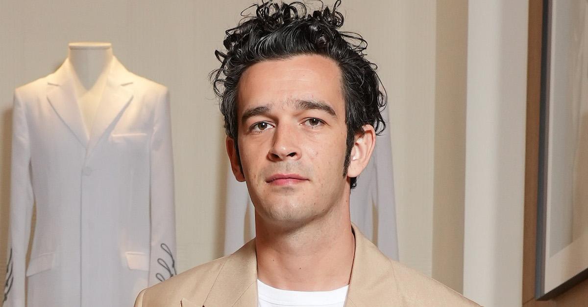 4. Matty Healy's Blue Hair Inspires Fans to Dye Their Own Locks - wide 6