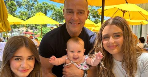 Joey Lawrence with his three daughters