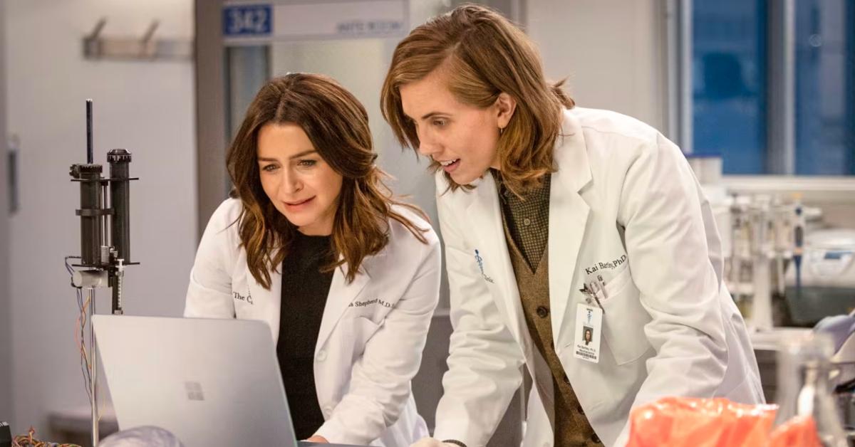 Caterina Scorsone and E.R. Fightmaster as doctors on Grey's Anatomy