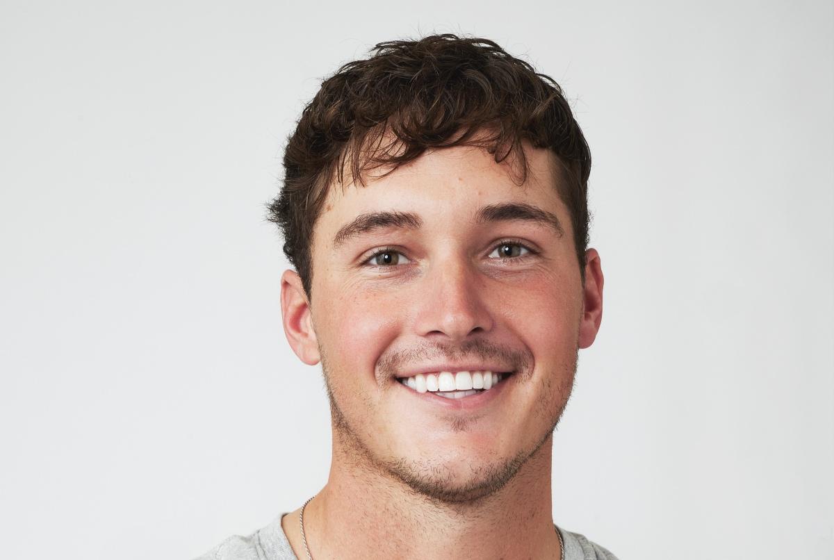 John Henry Stands Out on The Bachelorette — Here's the 411