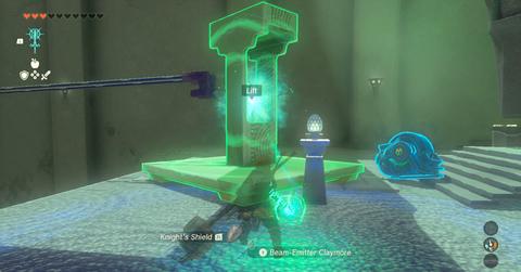 Link using Fuse on a lift in 'Tears of the Kingdom'