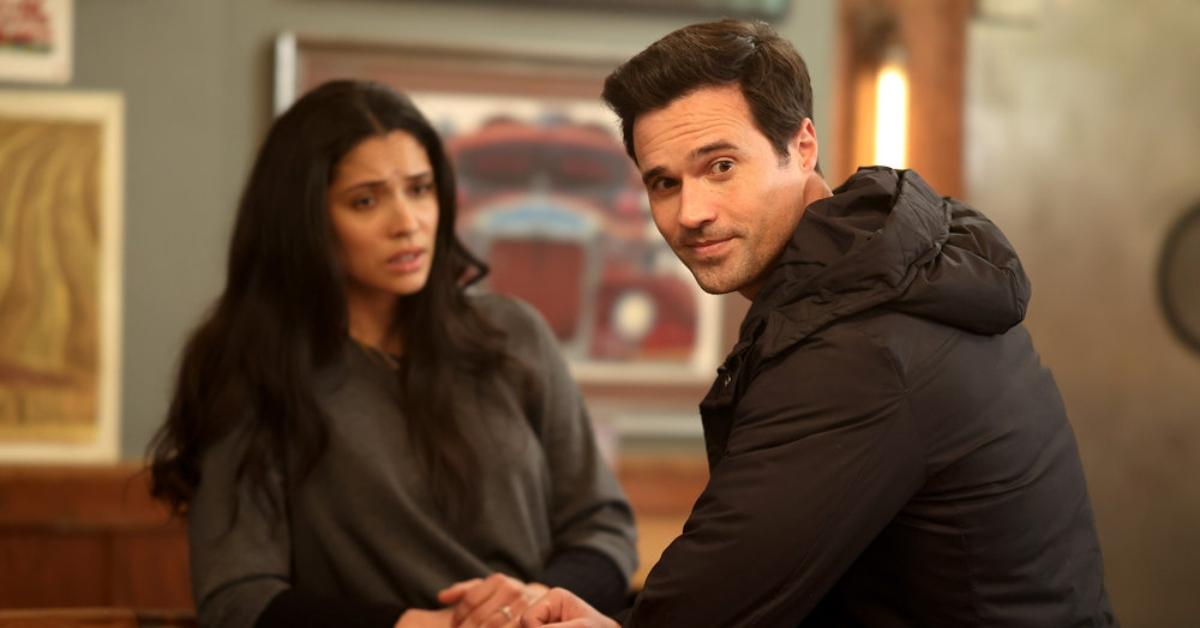 Miranda Rae Mayo as Stella Kidd and Brett Dalton as Jason Pelham on 'Chicago Fire'